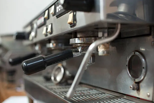 Aluguel de máquina de café profissional